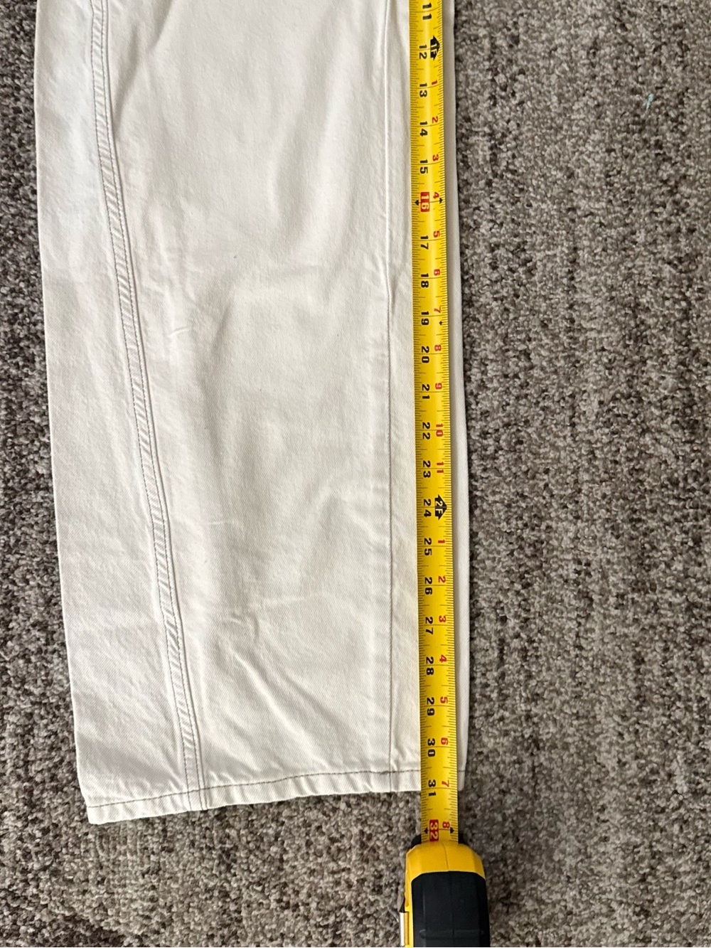 FREE PEOPLE WE THE FREE ASTER
SEAMED RELAXED STRAIGHT LEG JEANS
SIZE 29 CREAM - Picture 15 of 15